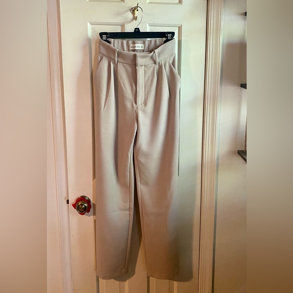 Abercrombie & Fitch Wide Leg Trouser